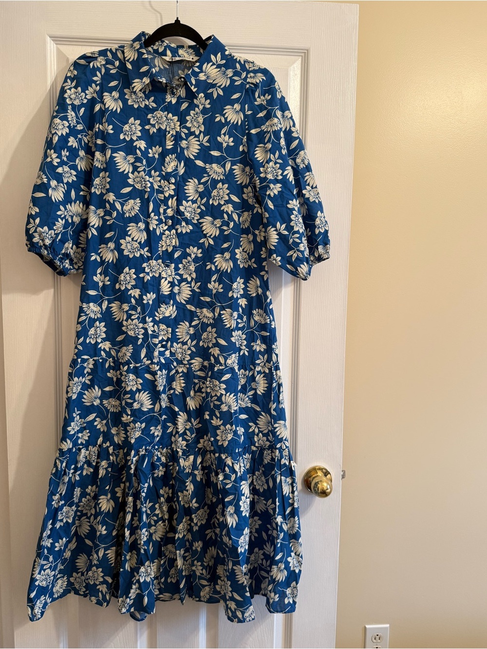 Zara Blue and White Floral Midi Shirt Dress(SMALL TEAR ON BACK)
